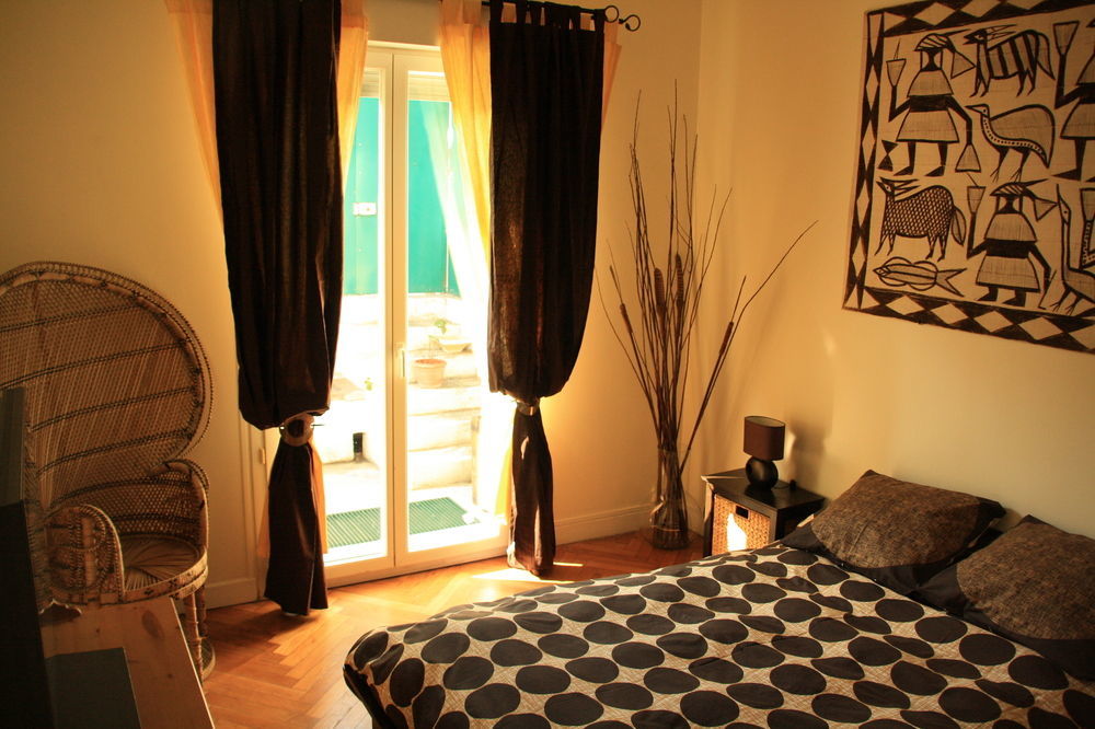 6 Bedrooms Seaview House, Old Town Nizza Kültér fotó