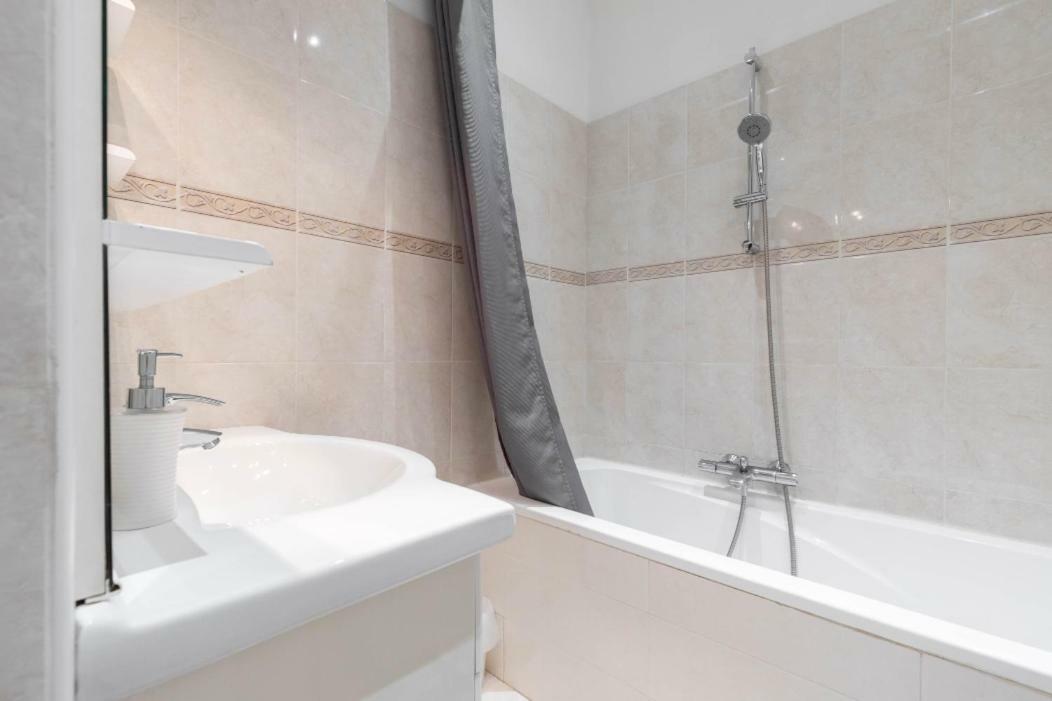 6 Bedrooms Seaview House, Old Town Nizza Kültér fotó